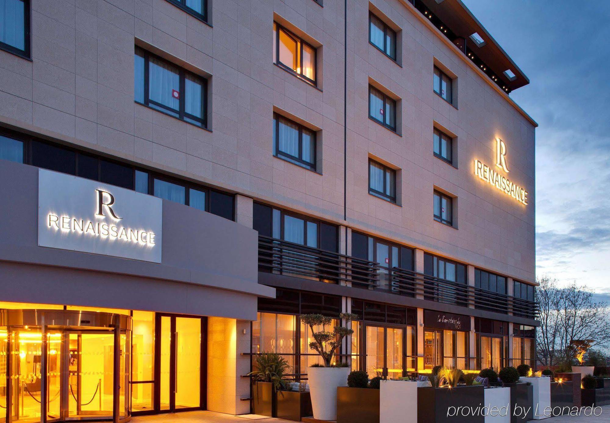 Renaissance-Aix-En-Provence-Hotel-Exterior